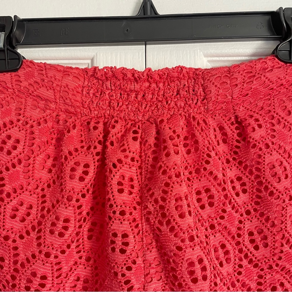 EUC Rewind Women’s Crochet Lace Shorts in Coral - Large - Picture 4 of 6